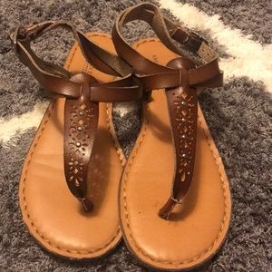 American Eagle size 7 sandals